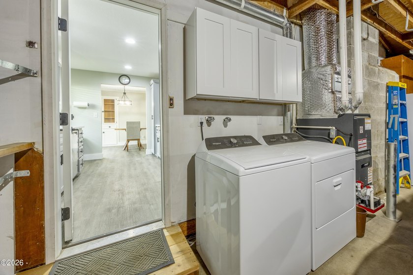 A well-maintained 2-bedroom, 1-bathroom single-level home in - photo 31