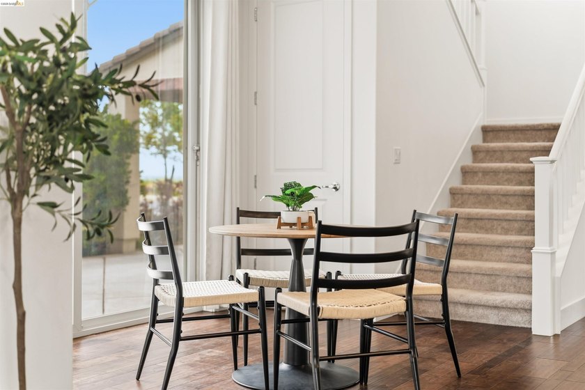 1502 Flagship Drive sits on a generous corner lot in Mare - photo 32
