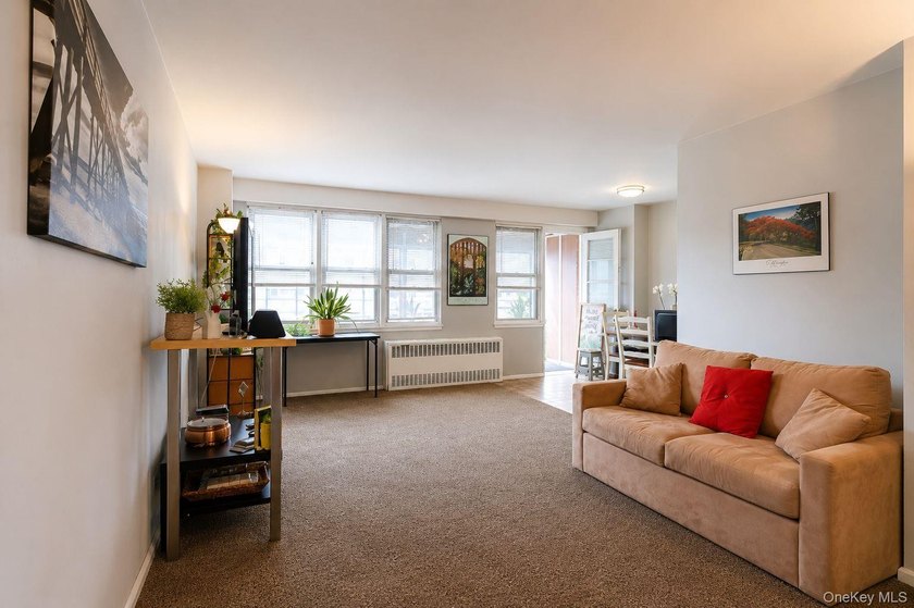 A rare chance to own in the heart of Flushing is here! This two - photo 5