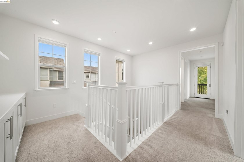 1502 Flagship Drive sits on a generous corner lot in Mare - photo 46
