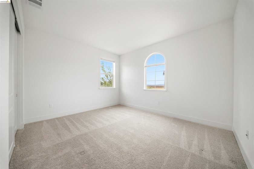 1502 Flagship Drive sits on a generous corner lot in Mare - photo 50