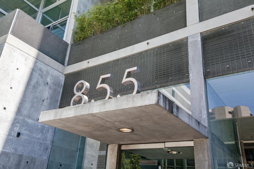 This architecturally notable live/work loft designed by Stanley - photo 29