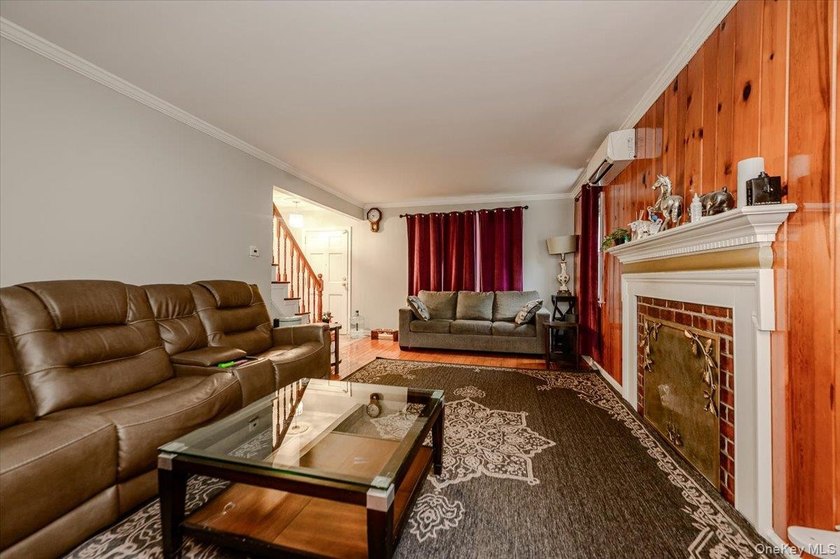 This is a well maintained and move in ready home. Three bedrooms - photo 4