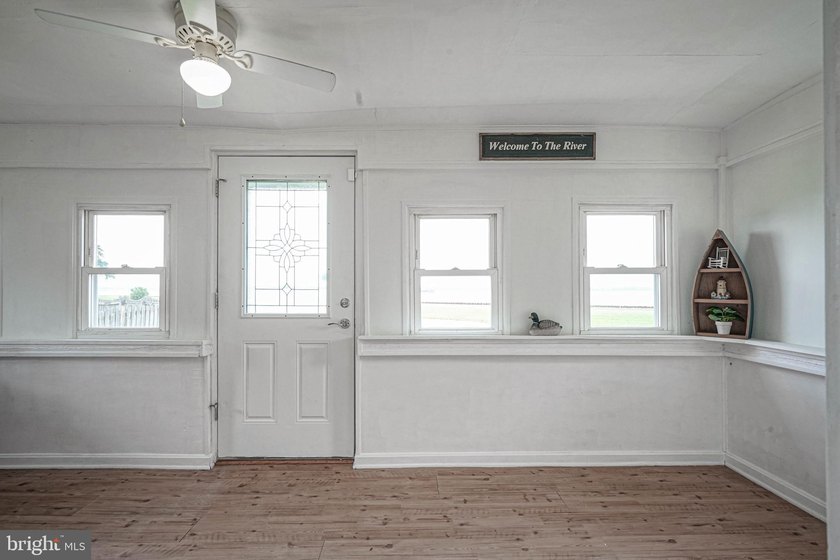 Welcome to this charming cottage just steps from the Delaware - photo 6
