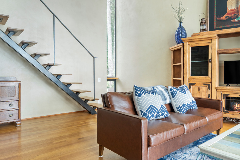 Open Lake Views - Architectural Home - photo 11