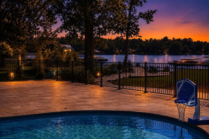 Welcome to The Blue House Retreat, a beautifully renovated - photo 3
