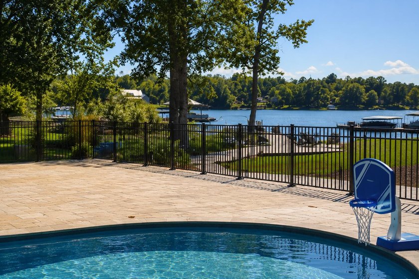 Welcome to The Blue House Retreat, a beautifully renovated - photo 7