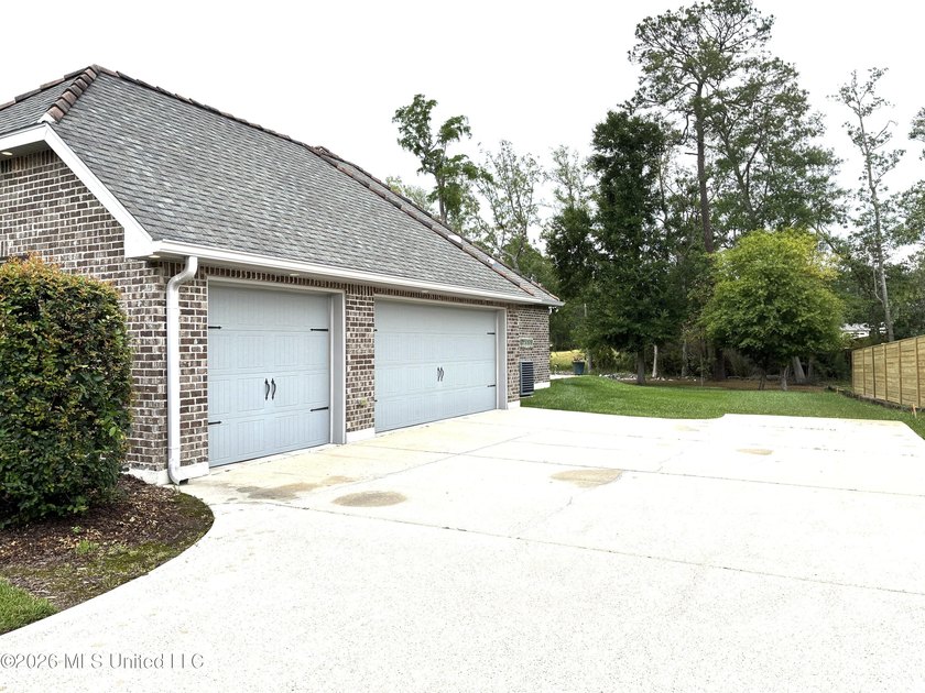 PERFECT in so many ways with a full house water filtration - photo 27
