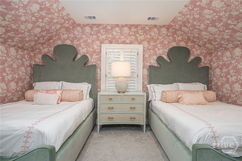 Welcome to this exceptional newer construction 4-bedroom, 5 - photo 31
