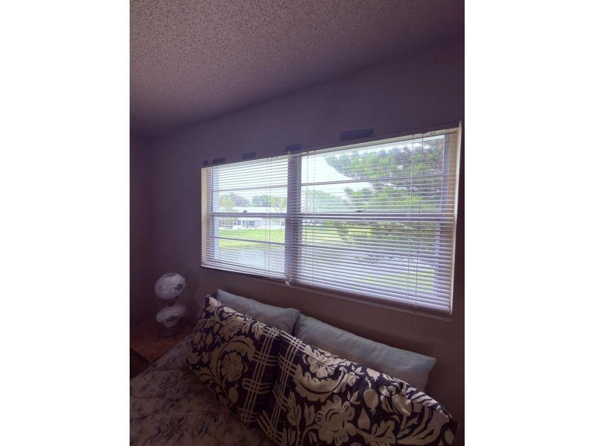 Enjoy relaxed, low-maintenance living in this charming 2nd floor - photo 5