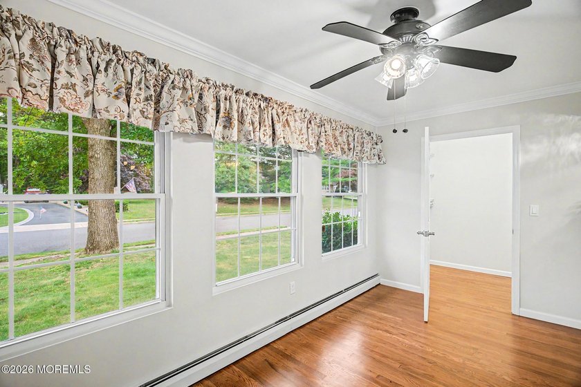 THIS HOME IS STUNNING!! EVERYTHING IS BRAND NEW AND ABSOLUTELY - photo 4