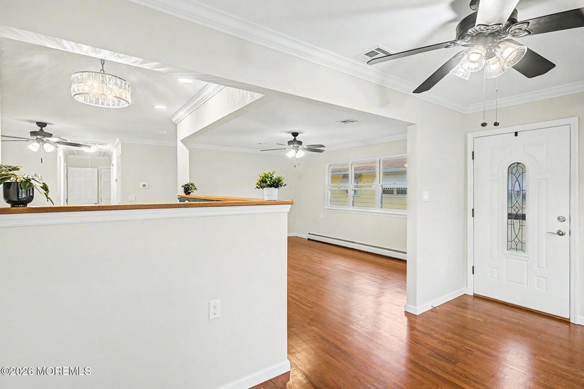 THIS HOME IS STUNNING!! EVERYTHING IS BRAND NEW AND ABSOLUTELY - photo 6