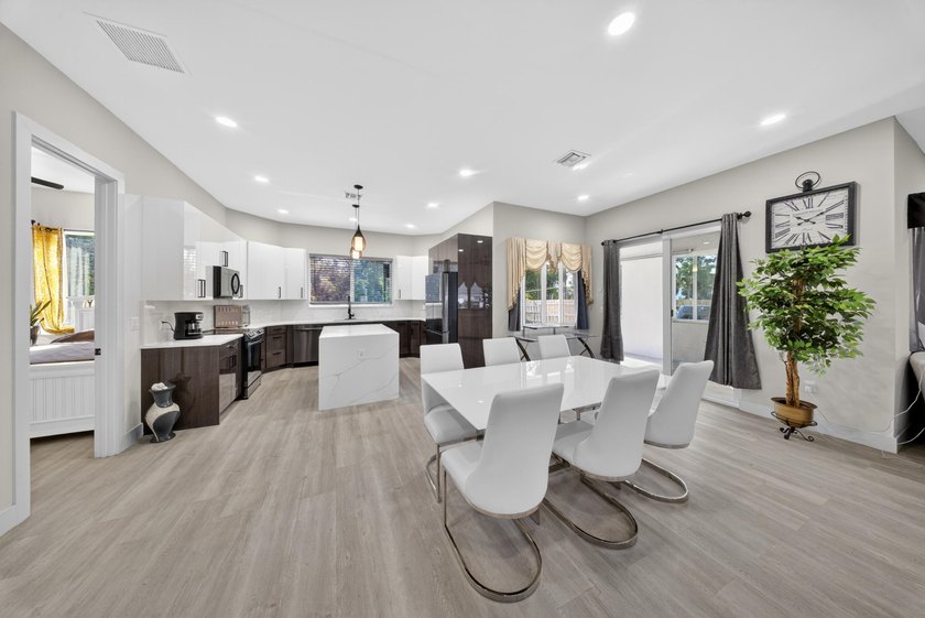 Welcome to this gorgeous 2024-built home in a no HOA - photo 7