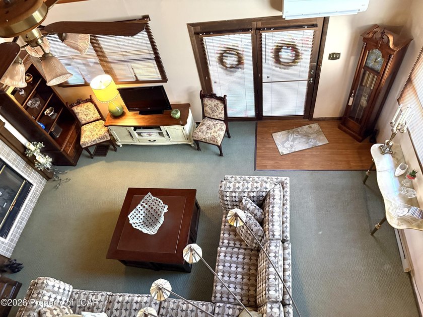 Awesome meticulously maintained 3 BR, 2 Bath Beech Mtn saltbox - photo 17