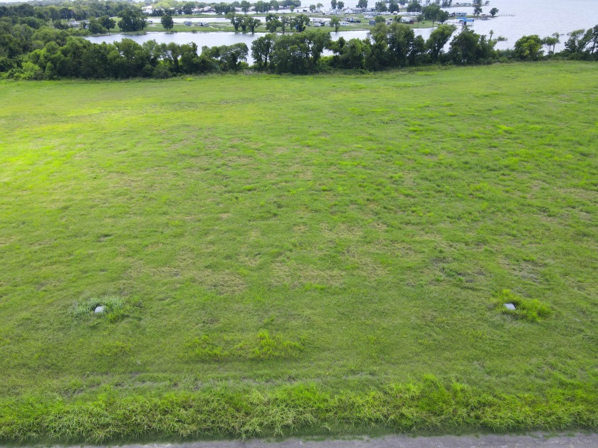 2.1 Waterfront Acres, Non HOA Gated Subdivision! - photo 6