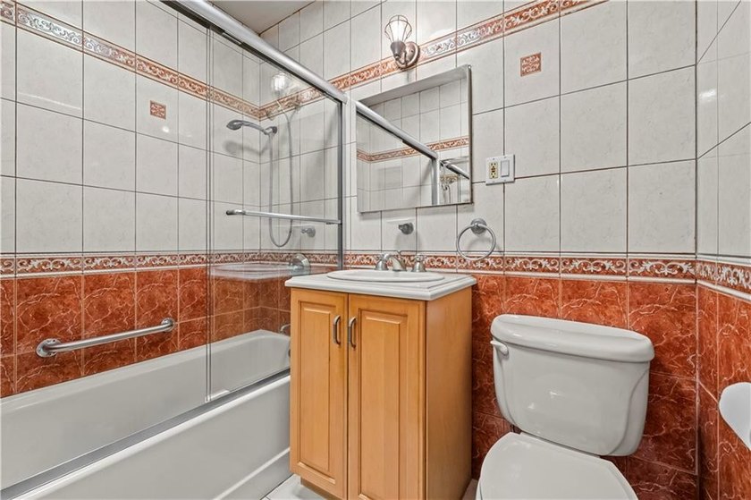 A Rare Corner Brownstone Opportunity in the Heart of Carroll - photo 11