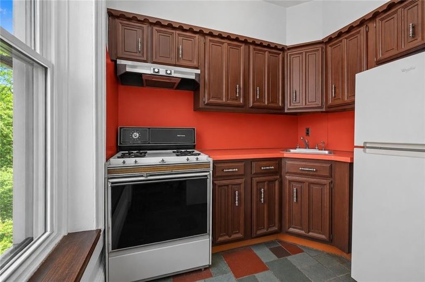 A Rare Corner Brownstone Opportunity in the Heart of Carroll - photo 15