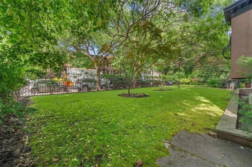 A Rare Corner Brownstone Opportunity in the Heart of Carroll - photo 19