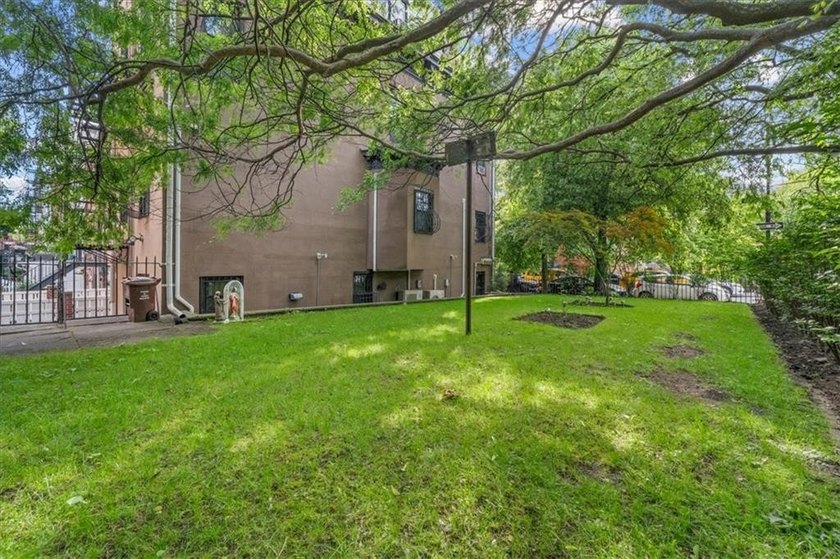 A Rare Corner Brownstone Opportunity in the Heart of Carroll - photo 21