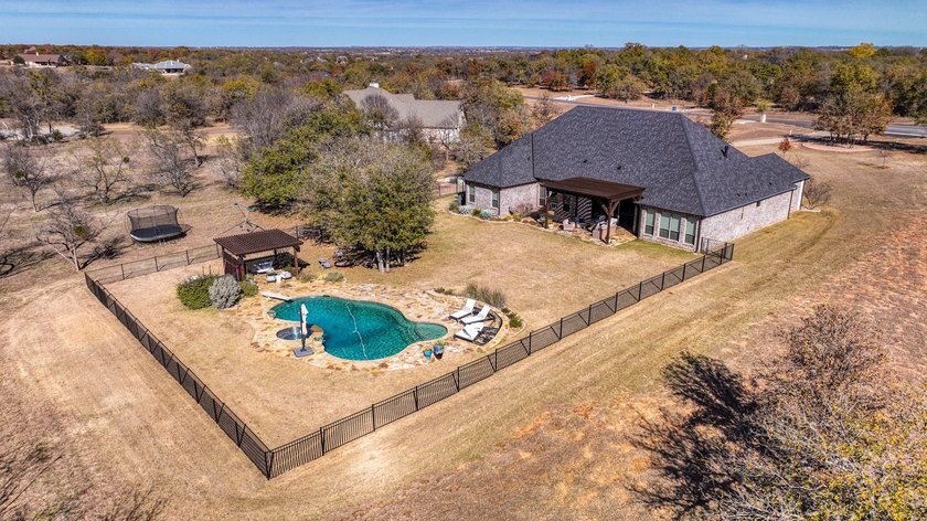 Back on the Market! Buyers Funding Fell Through! Come See it - photo 32