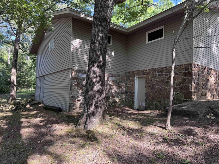 Wonderful 4BR/2BA home in a great neighborhood with a partial - photo 5