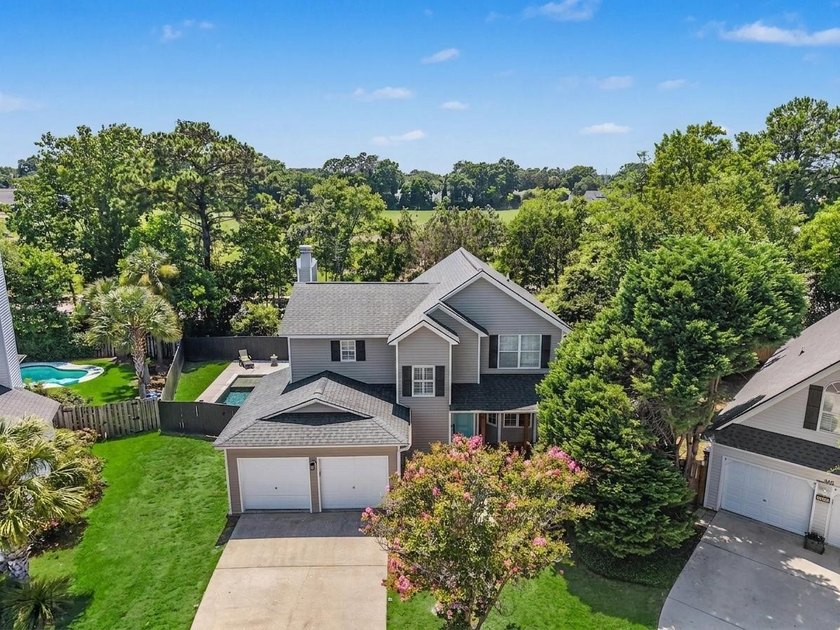 Welcome to 1413 Spanish Moss Court, where timeless Lowcountry - photo 2