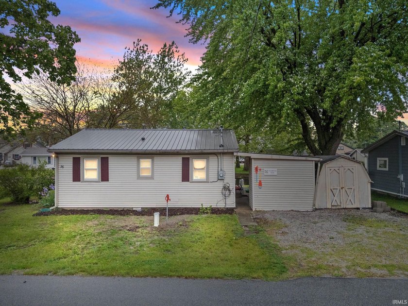 Enjoy waterfront living with this adorable 2-bedroom, 1-bath - photo 2