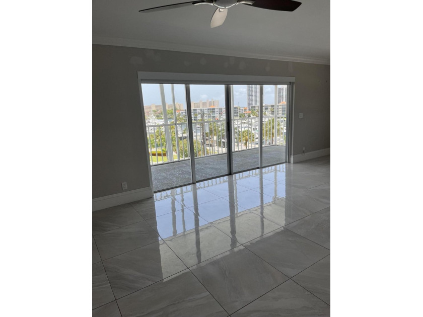 Gorgeous Marina and Coastal Views! 2 Bedroom and 1/2 (1/2 can be - photo 11