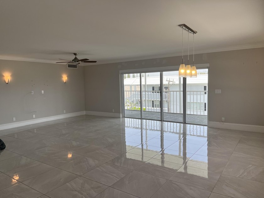 Gorgeous Marina and Coastal Views! 2 Bedroom and 1/2 (1/2 can be - photo 12