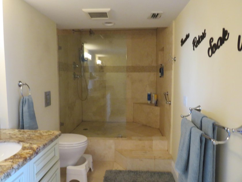 Gorgeous Marina and Coastal Views! 2 Bedroom and 1/2 (1/2 can be - photo 21
