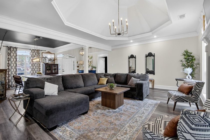 Welcome home to this beautifully designed 4-bedroom, 2.5-bath - photo 5