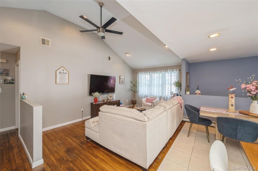Turnkey 3-bedroom, 2-bathroom ranch-style home with 1-car garage - photo 8