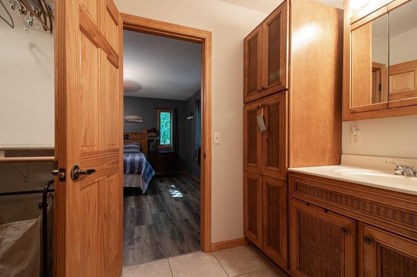 Lovingly well maintained 2 owner 3 bed, 4 bath 2003 built 1752 - photo 25