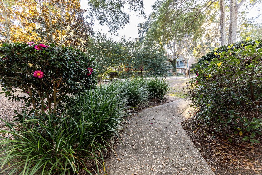 Don't miss this beautifully remodeled 2BR/2BA home in the heart - photo 3