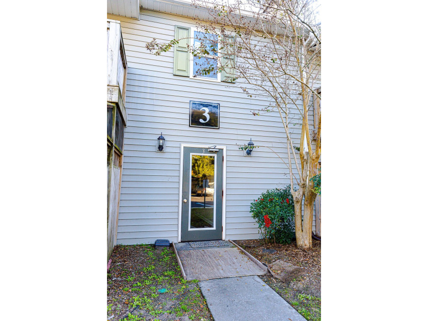 Don't miss this beautifully remodeled 2BR/2BA home in the heart - photo 8