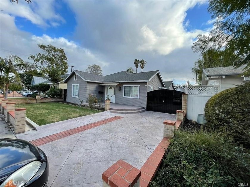 Great Location!!! If you've been looking for that special - photo 2