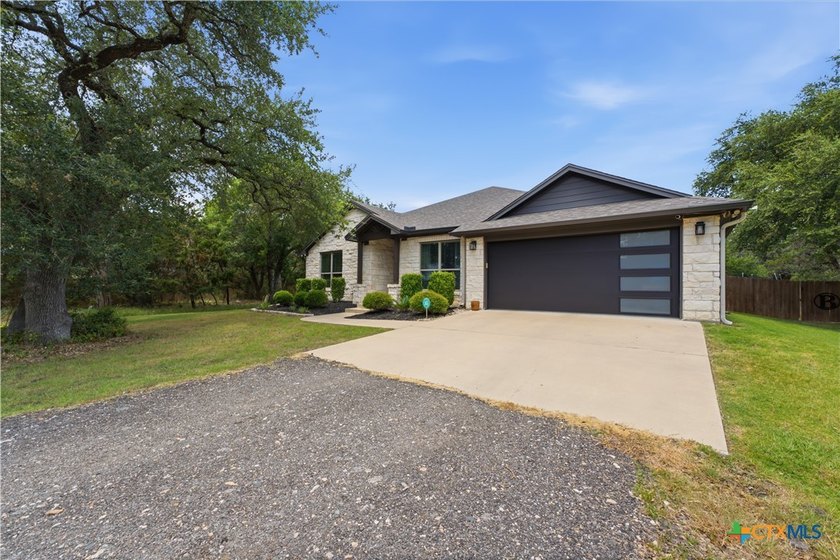 Escape to your own private retreat on 2.058 peaceful acres in - photo 4