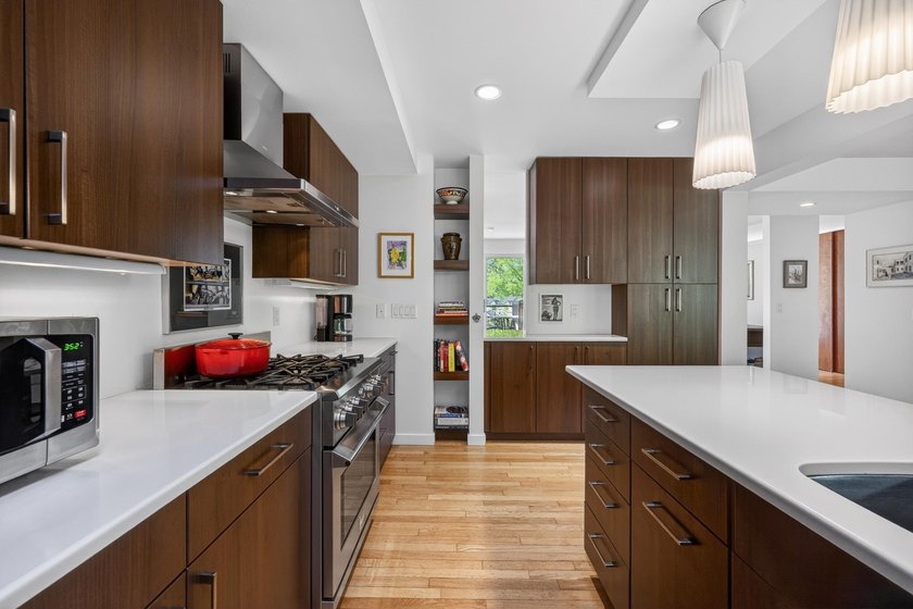 This beautifully updated mid-century modern home offers timeless - photo 21