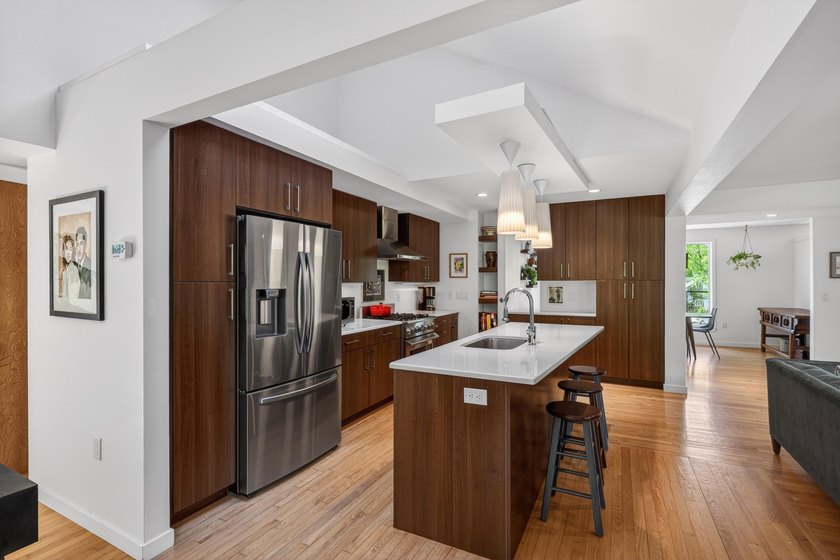 This beautifully updated mid-century modern home offers timeless - photo 22