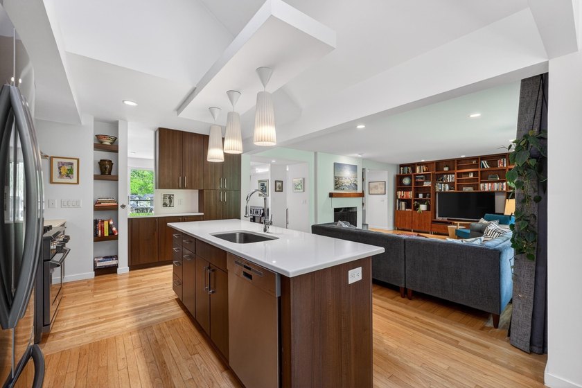 This beautifully updated mid-century modern home offers timeless - photo 28
