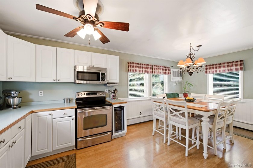 Opportunity awaits in this well-maintained home. The main level - photo 9
