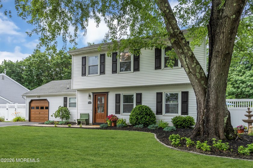 Welcome to 1466 Arapaho Ct. where comfort, privacy, and - photo 2