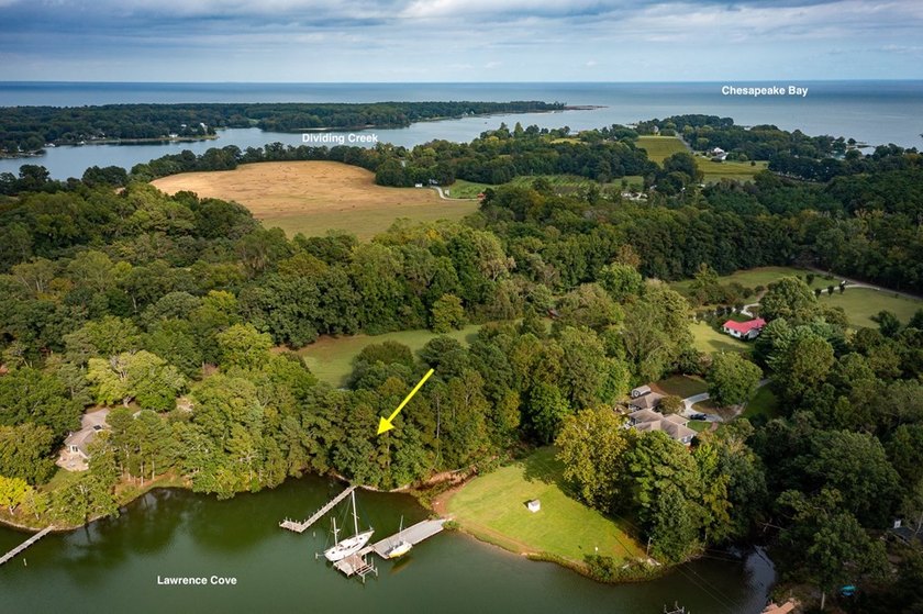 Experience the tranquility of waterfront living on this - photo 3