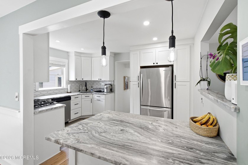 Welcome to this beautifully updated 3-bedroom 2 bath ranch in - photo 8