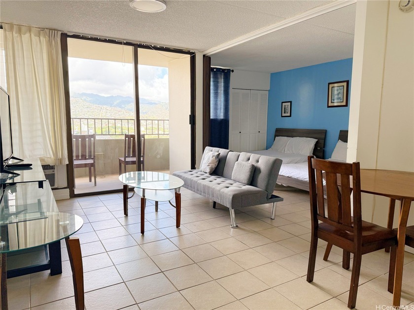 Modern island living awaits in this upgraded 1-bedroom, 1-bath - photo 2