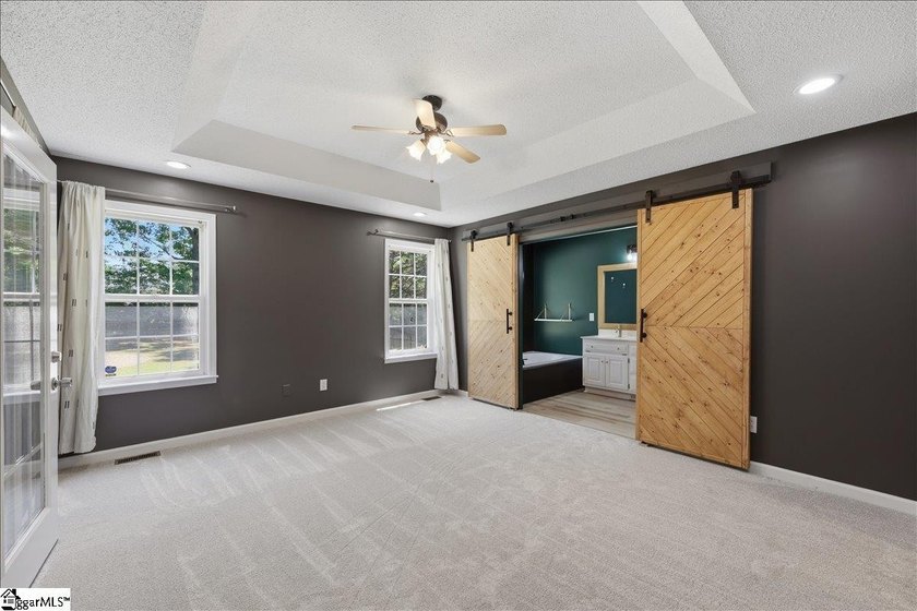 Welcome to 1 Brooke Lee Circle in Taylors, SC .... a beautifully - photo 15