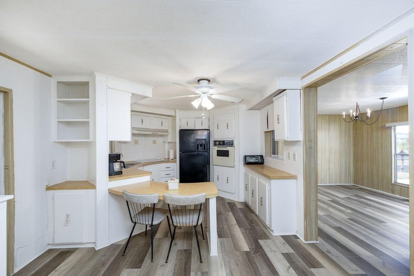Are you looking for a low maintenance lifestyle, near the - photo 3