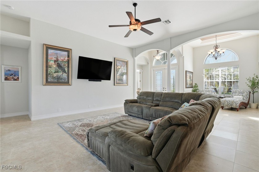 BRING YOUR OFFER THIS WAY! A waterfront masterpiece in Cape - photo 8