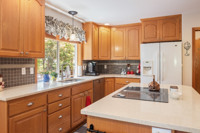 Golf Course Home - Manicured and Updated - photo 42