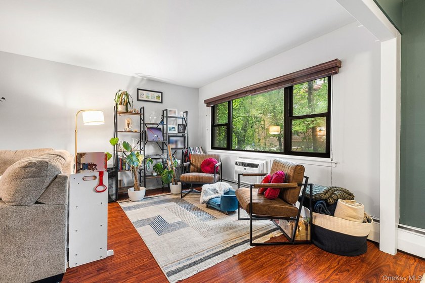 Spacious and versatile apartment featuring an extra-large living - photo 4